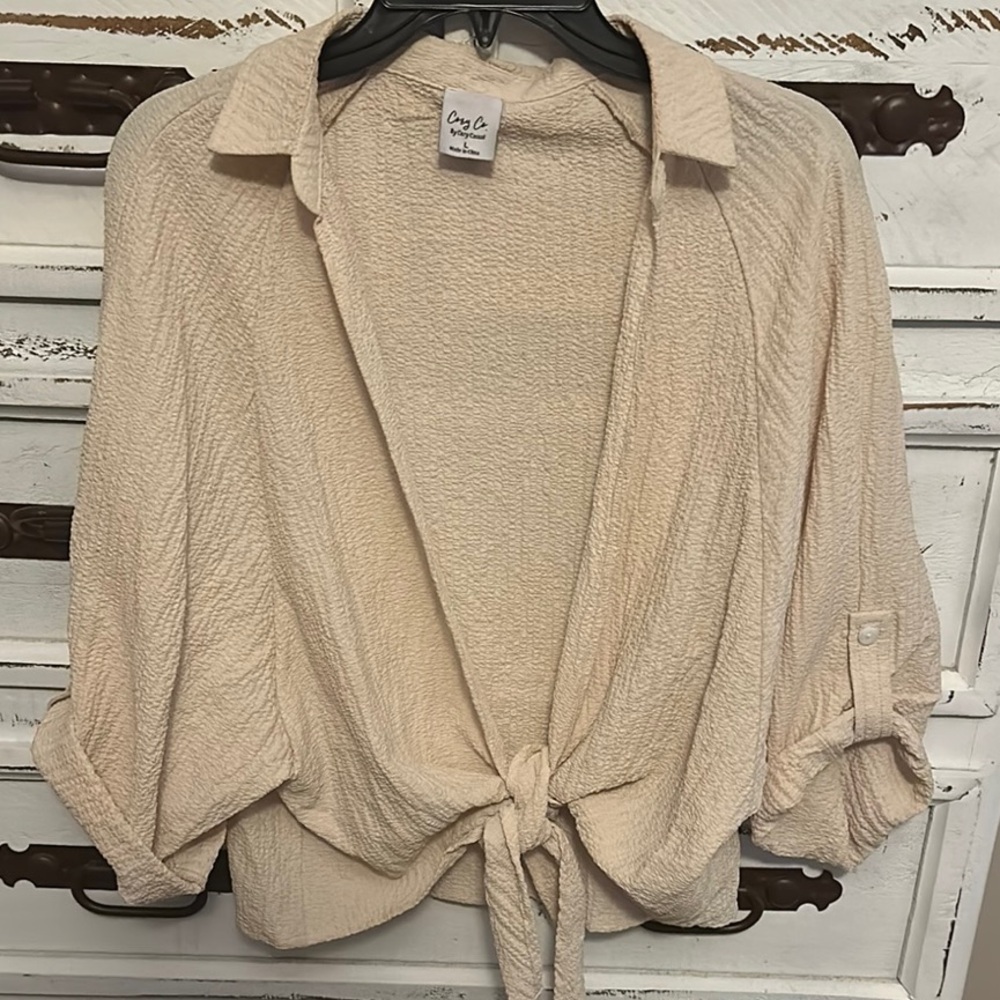 🌴Cozy Co. Casual Tie Front Blouse Notched Collar L/XL Cream Stylish for Cruise 🌴